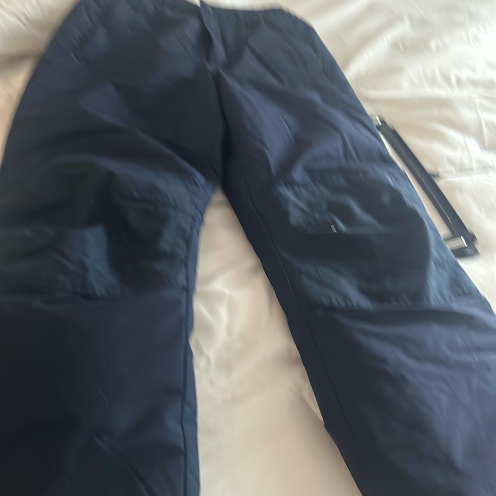 Lands end ski / snowboard pants excellent condition fits youth size 14